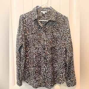 Beachlunchlounge Animal Print Blouse Size Medium EUC Rayon LW Chic Ling Sleeve